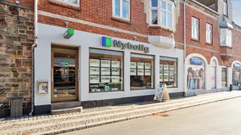 Ejendomsmægler Nybolig Nexø)