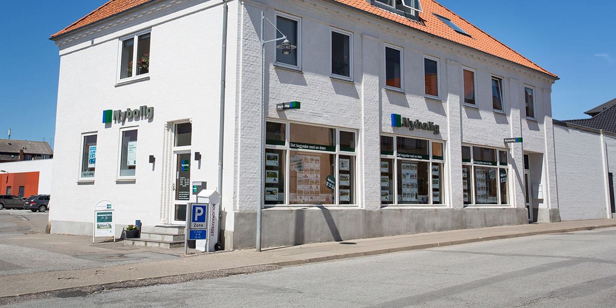 Forretningsfoto Nybolig Broenderslev)