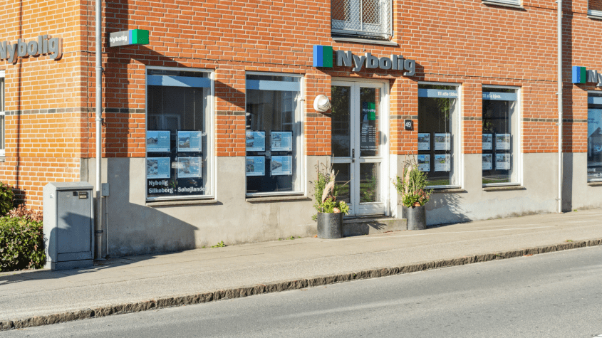 Ejendomsmægler Nybolig Silkeborg)