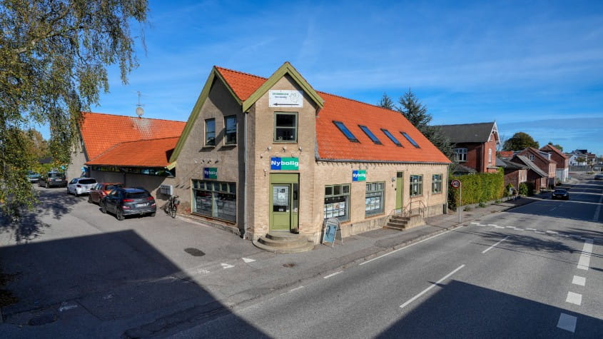 Nybolig Toelloese forretning